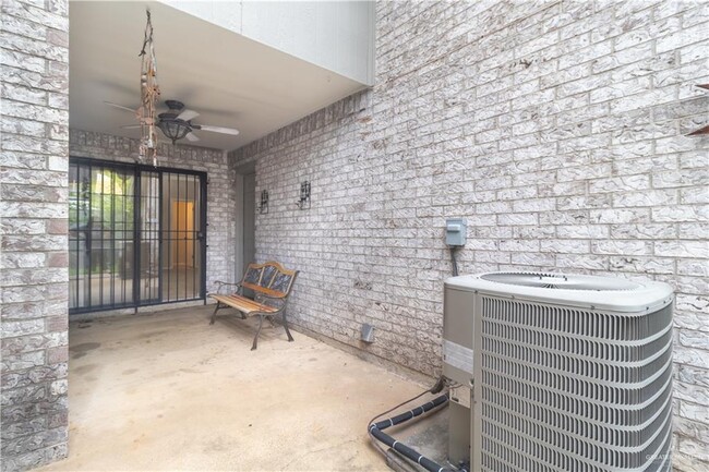 Building Photo - 3113 S Casa Linda St
