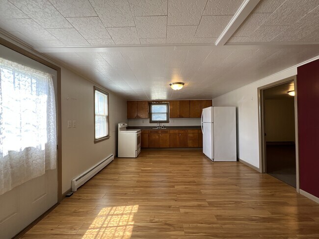 Building Photo - 1245 High Bluff St