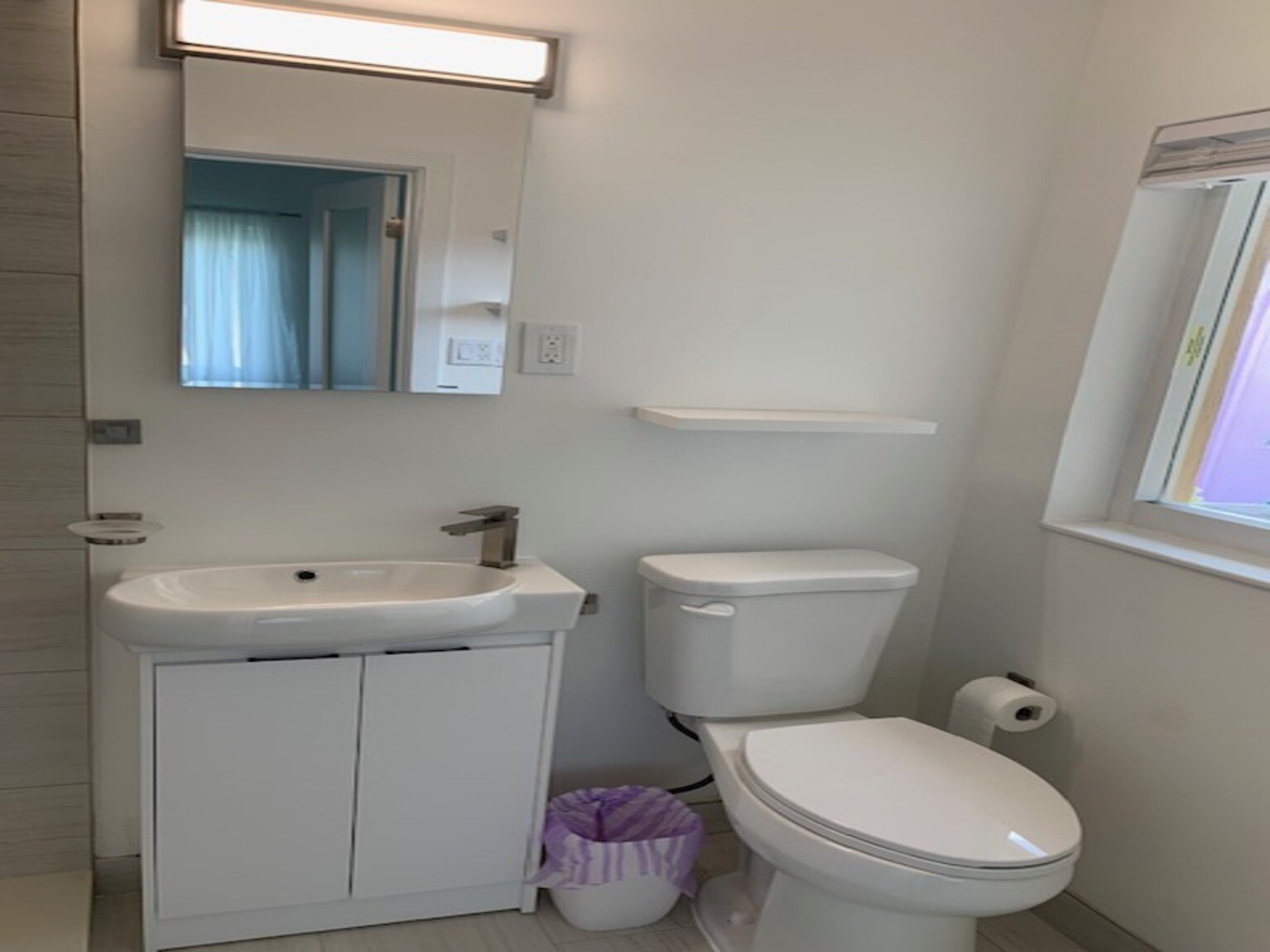 Second Bedroom/Office Bathroom - 1410 S Ocean Blvd