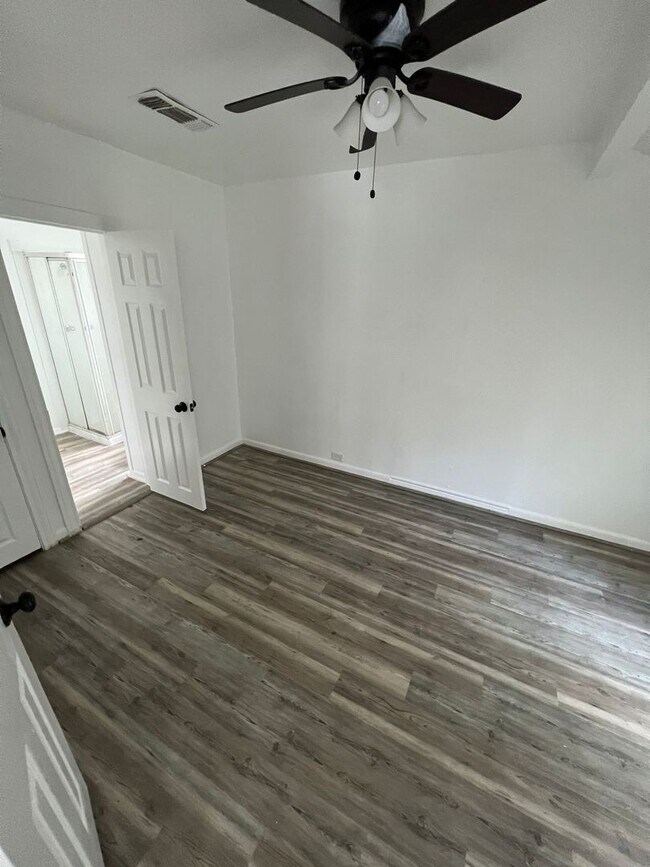 Building Photo - Gorgeous all renovated Home in Beaumont, TX!