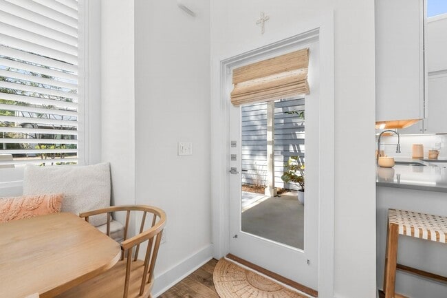 Building Photo - 56 Edens Landing Cir