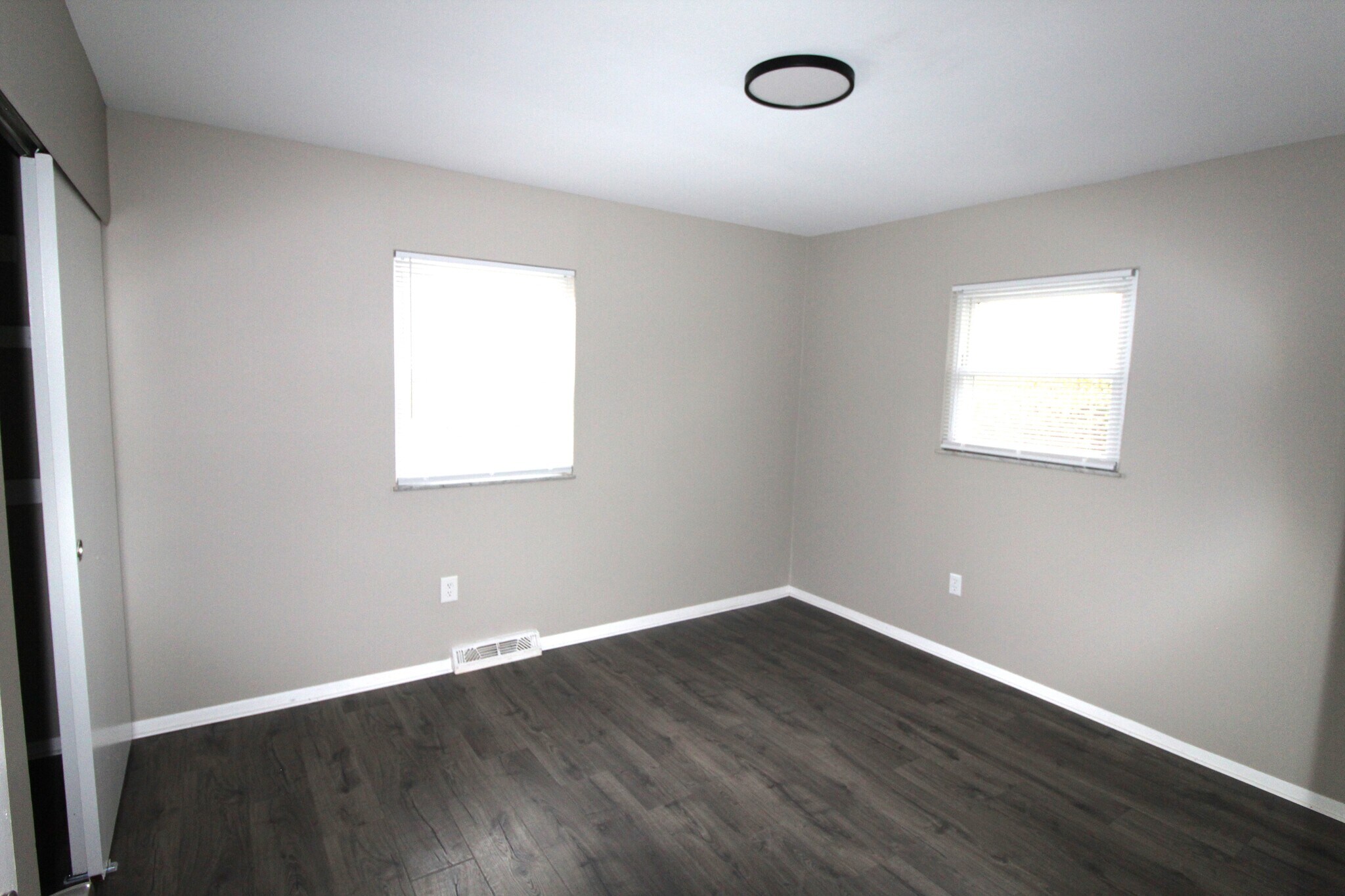 Building Photo - 3892 Beechton Rd