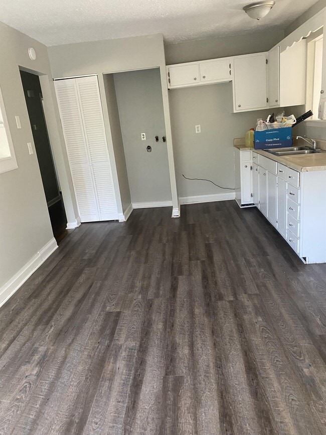 Building Photo - 3603 Cedarwood Way