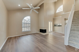 Building Photo - Condo in Garland - Great Location!