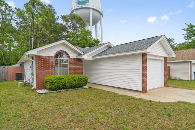 Building Photo - 1911 Summer Hills Ln