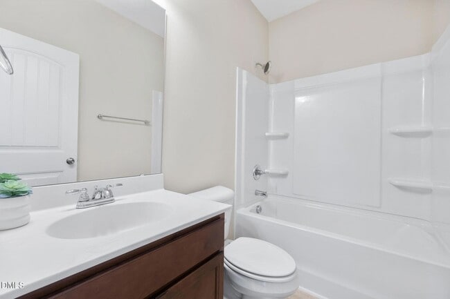 Building Photo - 6806 Shane Dr