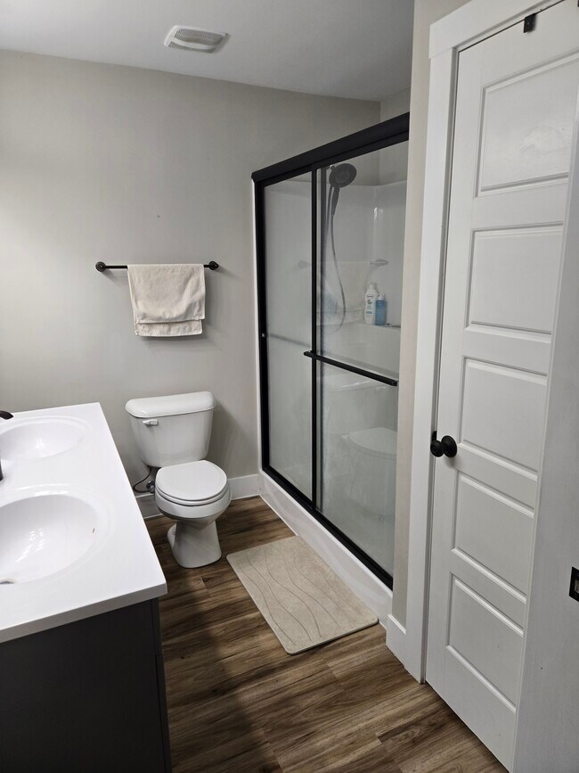 Building Photo - 506 Sudbury Dr