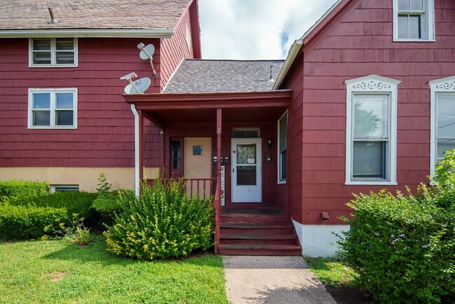 Building Photo - 7 105th St