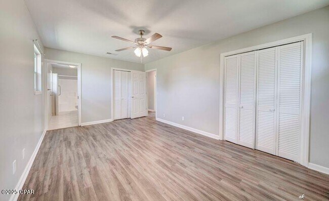Building Photo - 7088 Hugh Dr