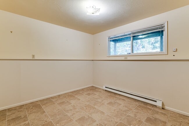 Building Photo - Beautiful 5 bedroom house in South Eugene!