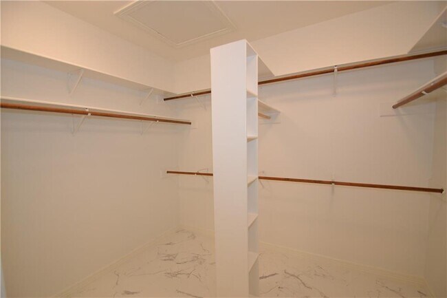 Building Photo - 5904 Cane Pace
