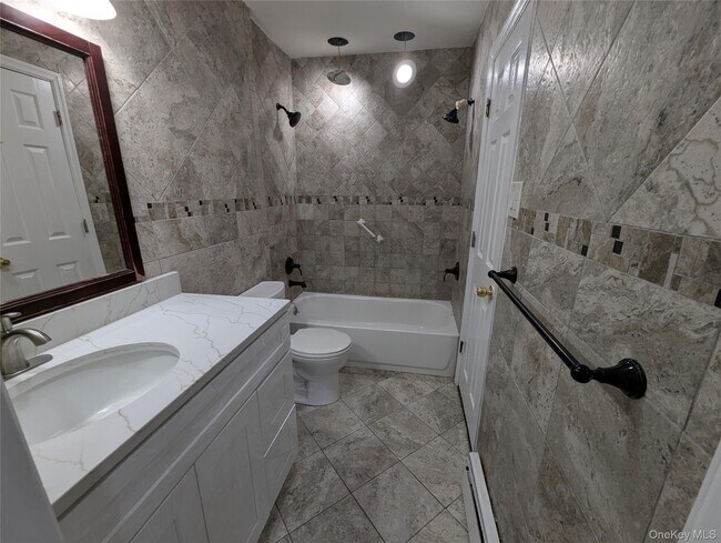 Building Photo - 144 Sequoia Dr