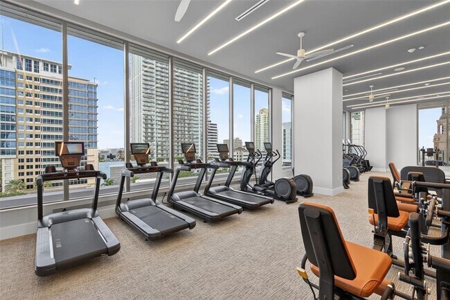 Building Photo - 275 1st Ave S