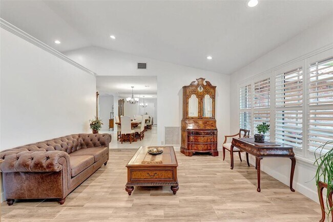 Building Photo - 5655 NW 86th Ave