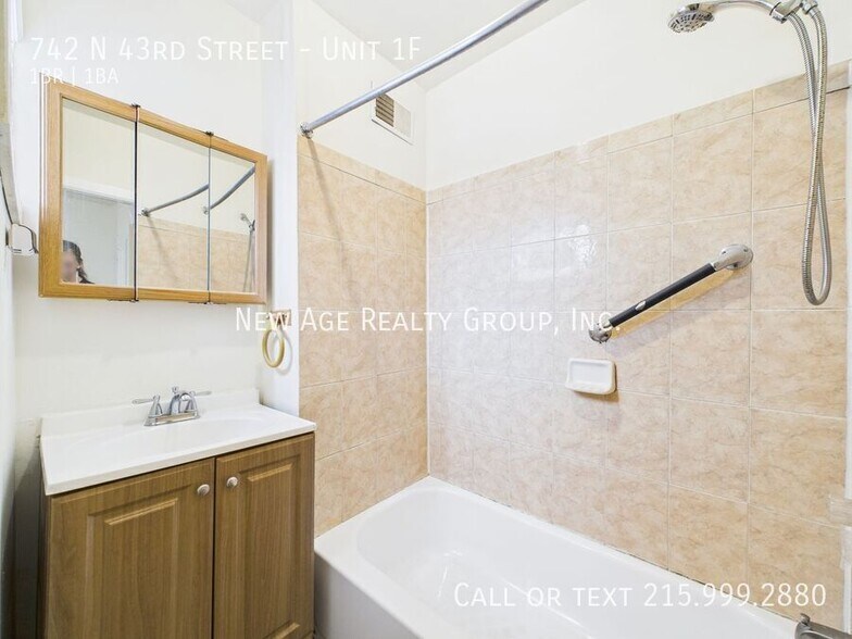 Building Photo - 742 N 43rd St