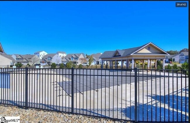Building Photo - 233 Shale Dr