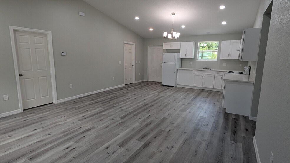 Building Photo - 8168 Juniper Rd