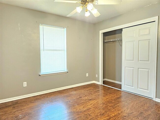 Building Photo - 18930 Larkspur Hills Dr