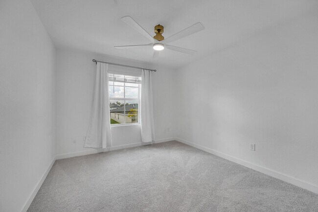 Building Photo - 6371 Windwood Wy