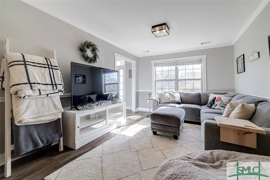 Building Photo - 165 Village Lake Dr