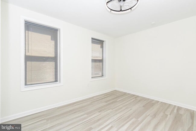Building Photo - 2711 Oakford St