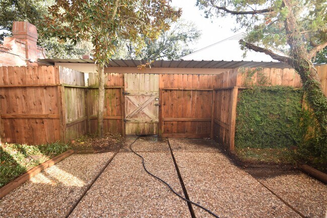 Building Photo - 14239 Misty Meadow Ln