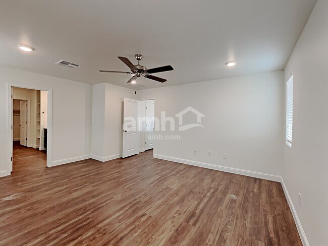 Building Photo - 5619 Lighting Hope Court