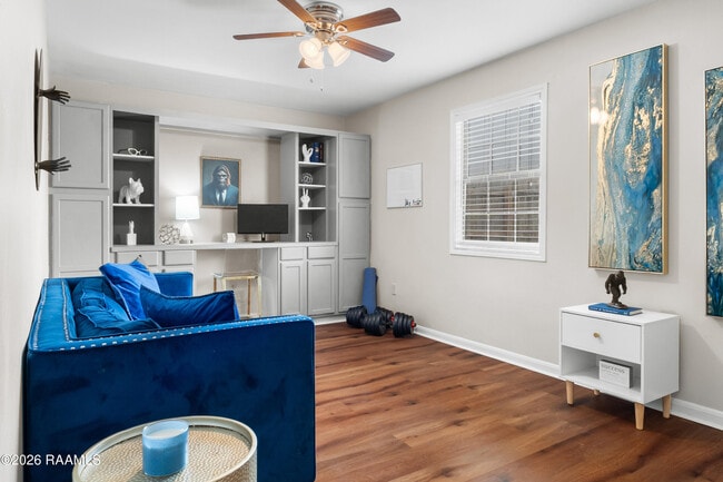 Building Photo - 401 Pinto St