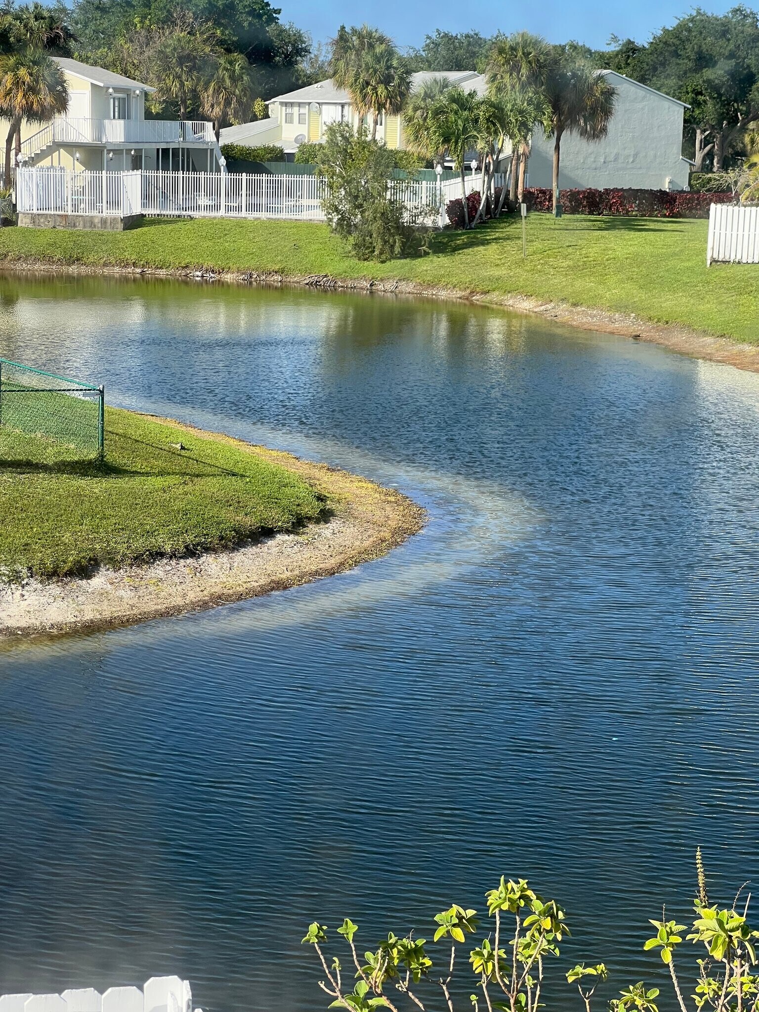 Building Photo - 887 Crystal Lake Dr