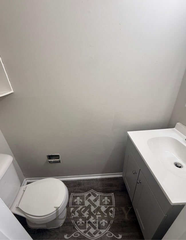 Building Photo - 1073 Harold Dr