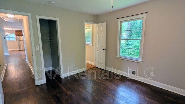 Building Photo - 631 Blackhawk Cir