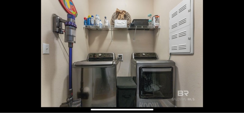 Building Photo - 6037 Andhurst Dr