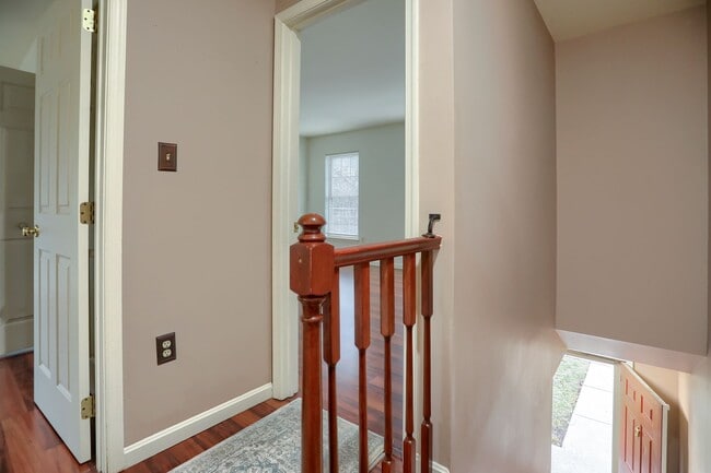 Building Photo - 1284 Hunters Ridge Dr