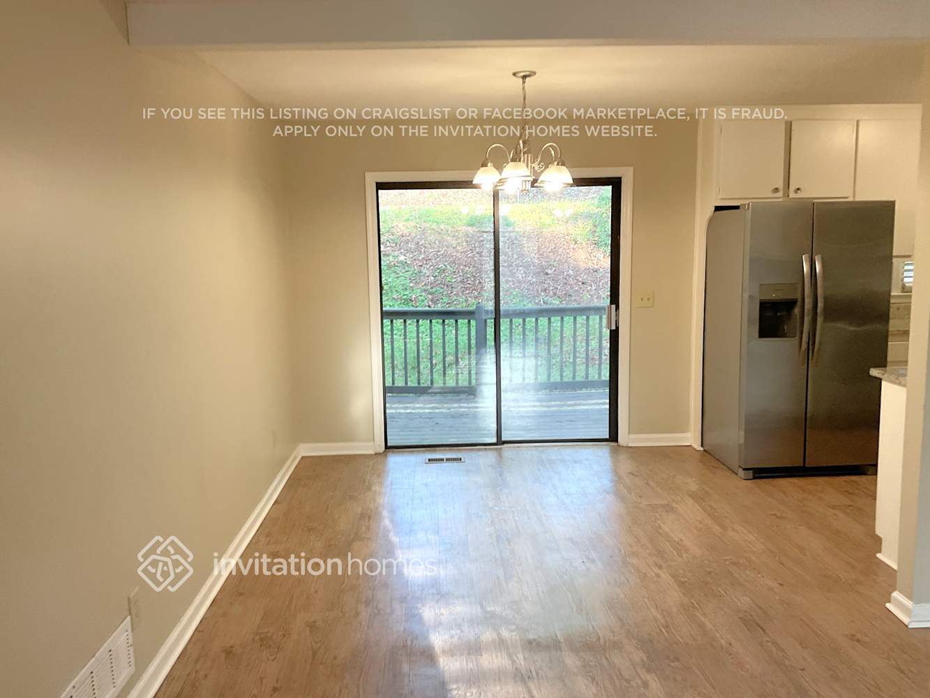 Building Photo - 1650 Lakeview Pl