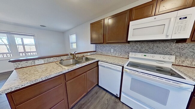 Building Photo - Single Family Home