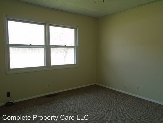 Building Photo - 2804-2806 N Kaster Ct