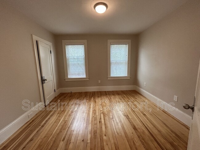 Building Photo - 76 Fairhaven Rd