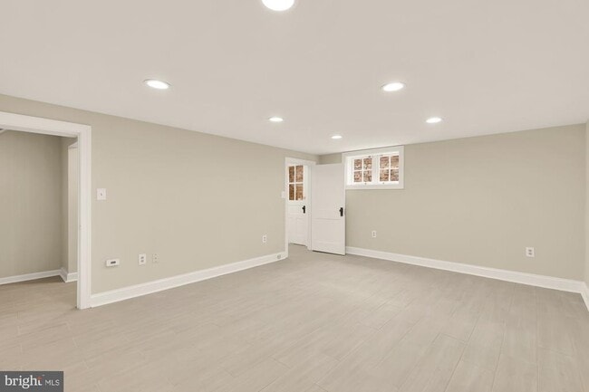 Building Photo - 4809 Wellington Dr