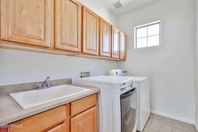 Building Photo - 2237 N 135th Dr
