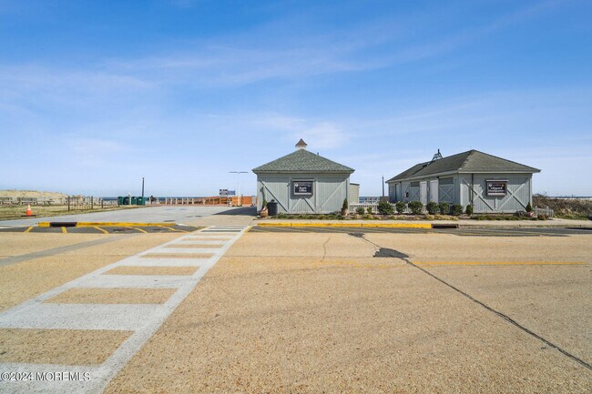 Building Photo - 716 Cookman Ave