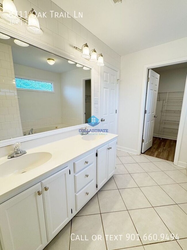 Building Photo - 8711 Oak Trail Ln