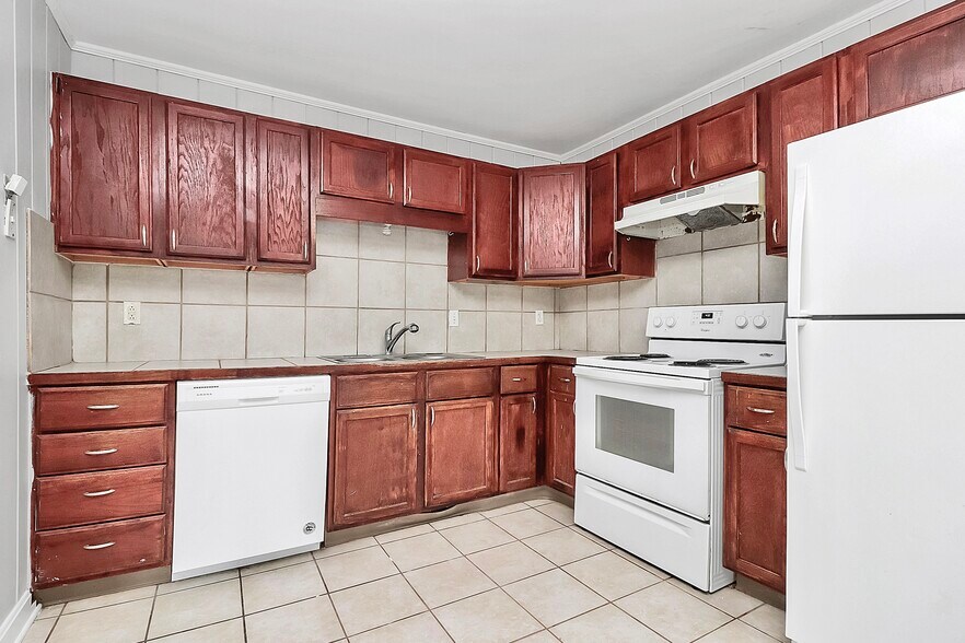 Building Photo - 4808 Brooktree Dr