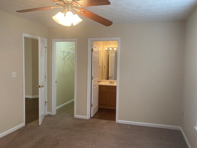Building Photo - 109 Kestrel Ct