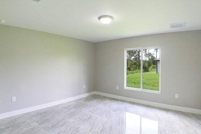 Building Photo - Brand New Duplex 2024 3 beds 2 baths with ...