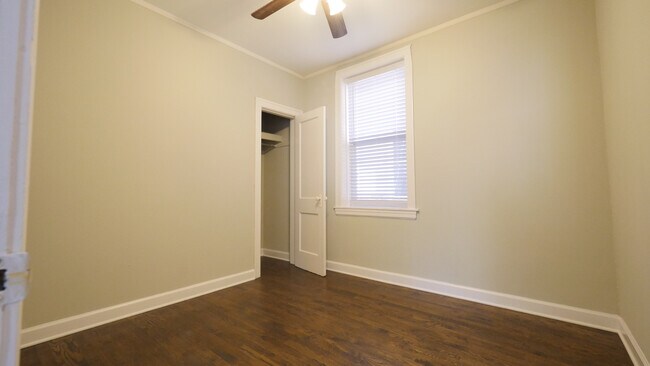 Building Photo - 2259 W Hirsch St