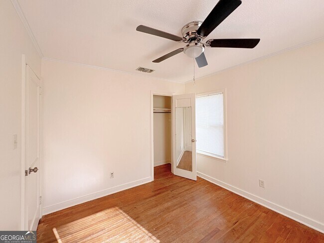 Building Photo - 600 Margaret St