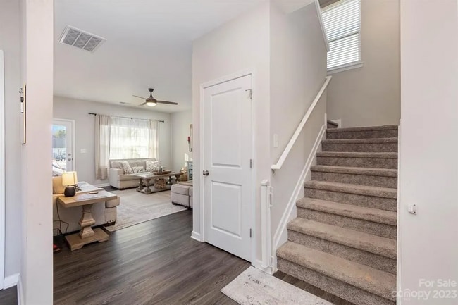 Building Photo - 549 Kiser Ln