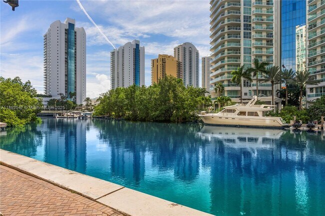 Building Photo - 200 Sunny Isles Blvd