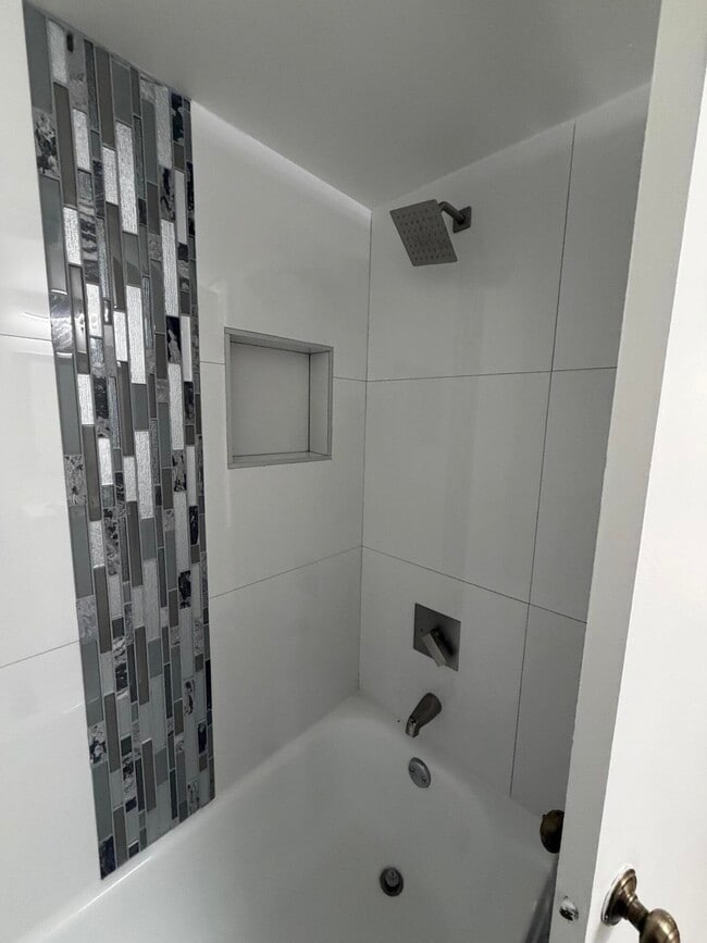 Building Photo - 1921 SW 15th St