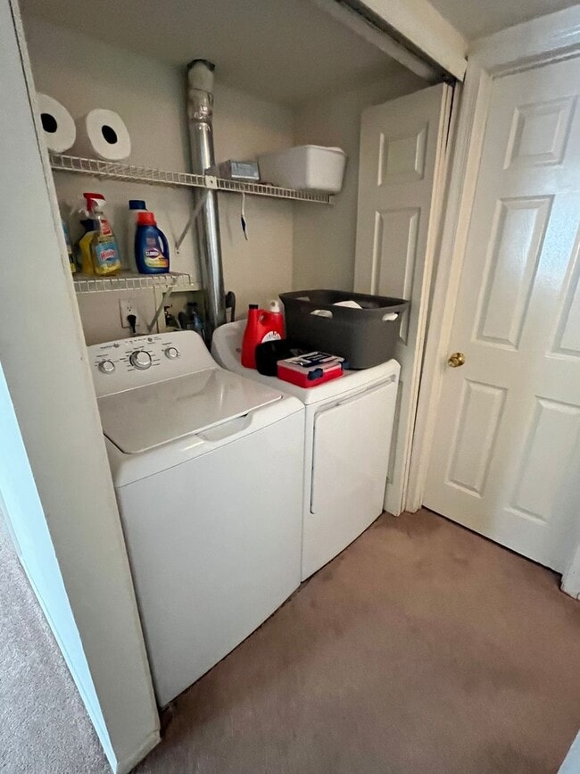 Building Photo - 2 Bed 2 Bath Condo in Council Rock School ...